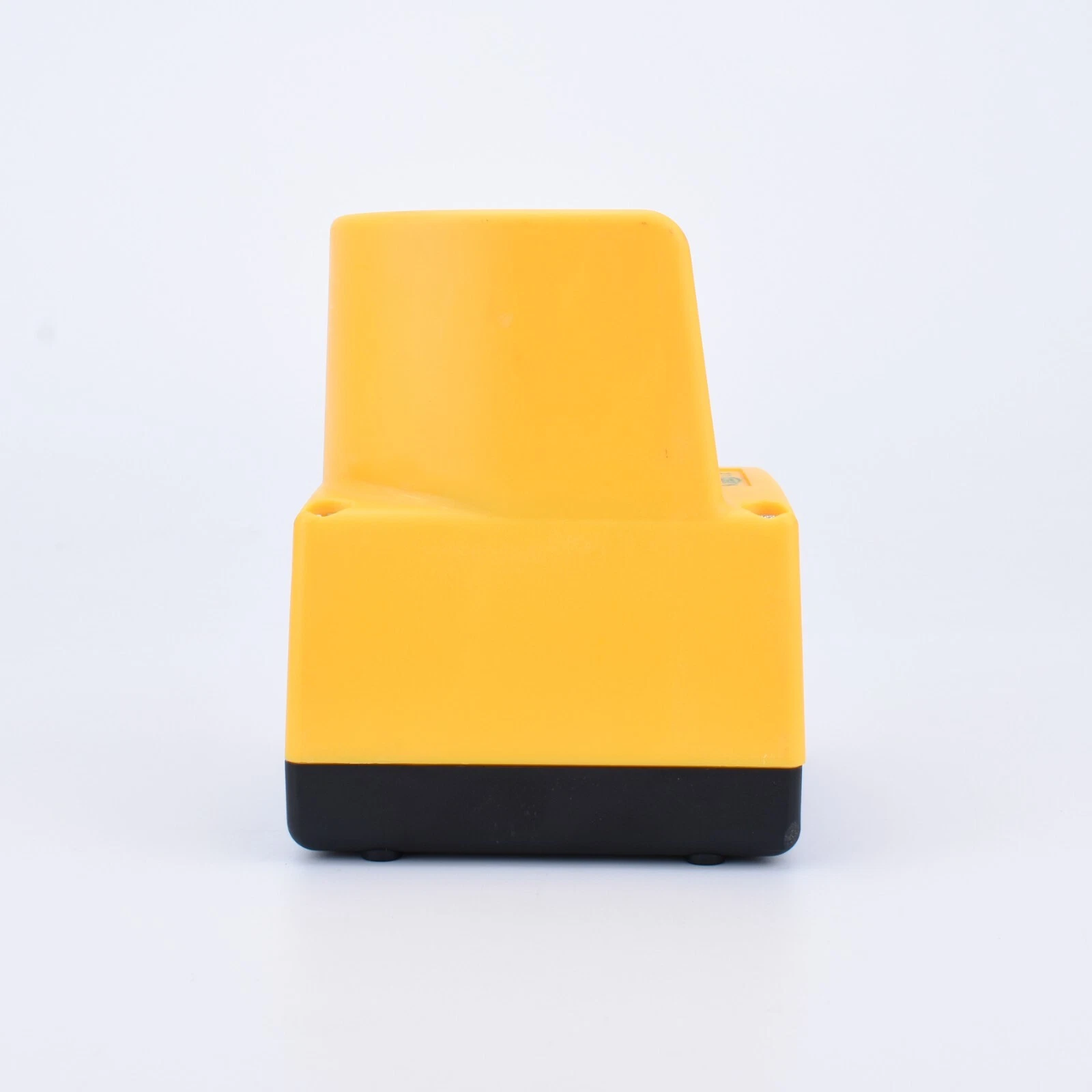 Control Station Emergency Stop Shrouded 1NC Engraved Arrow - Image 4